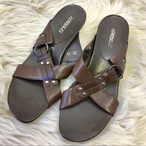 Aerosoles Holiday Brown Stripe Shoes. 9